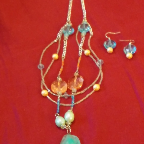 HAND CRAFTED NATURAL STONES NECKLACE & EARRINGS SET - Picture 4 of 8